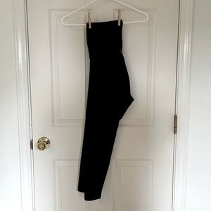EUC - Beyond the Bump Black Leggings - L